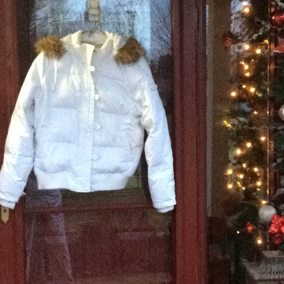 lady foot locker Jackets & Blazers - SALE White Puffer coat